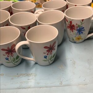 Source Unknown Floral Mug Set with Red, Blue, and Yellow Flowers